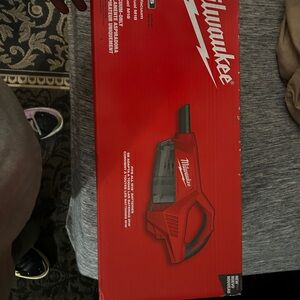Milwaukee Red Handheld Vacuum Cleaner